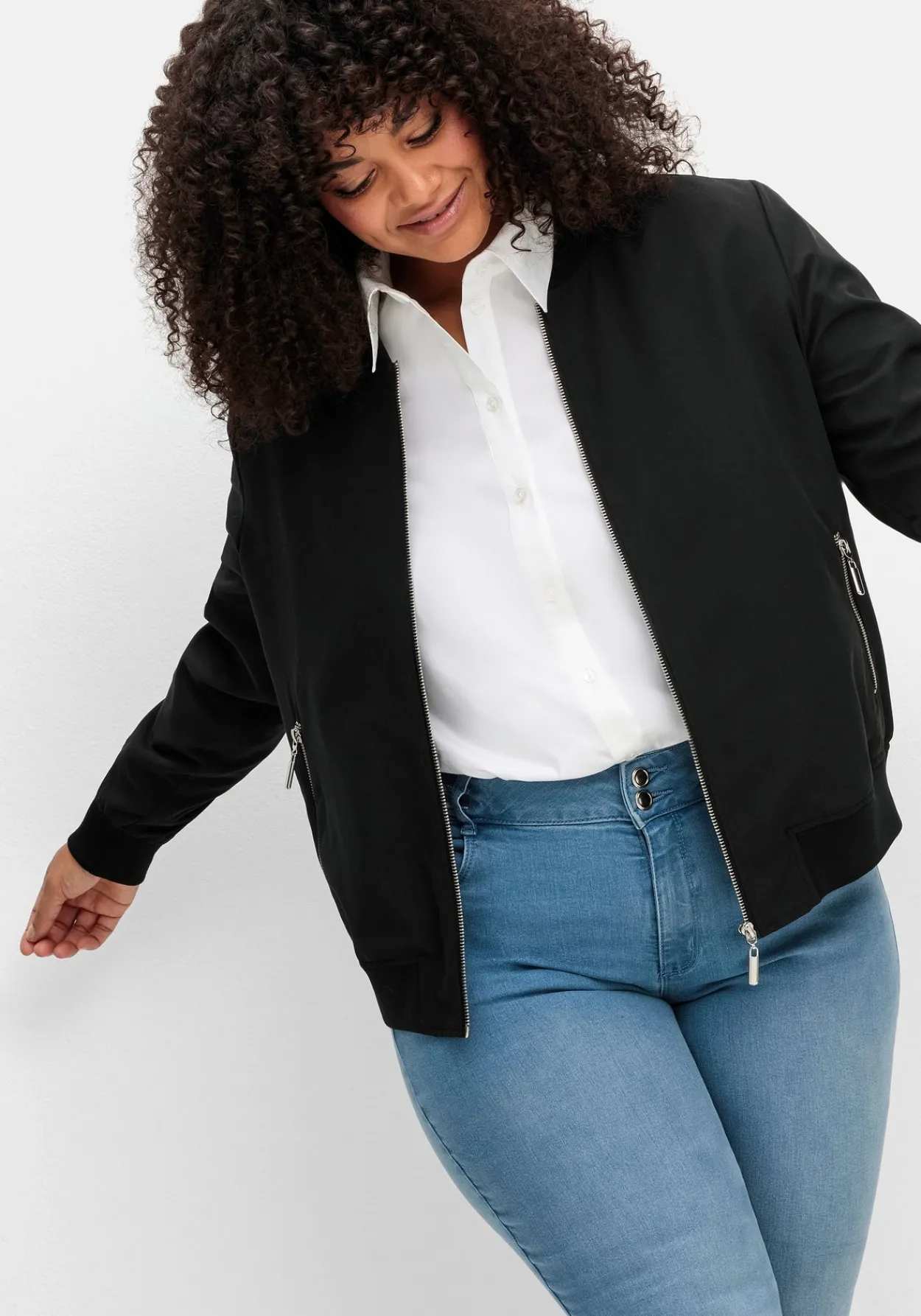 Schmale Jeans mit Glitzer-Zierband am Bund<sheego Online
