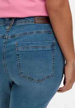 Schmale Jeans-Bermudas im Curvy-Schnitt PIA<sheego Sale