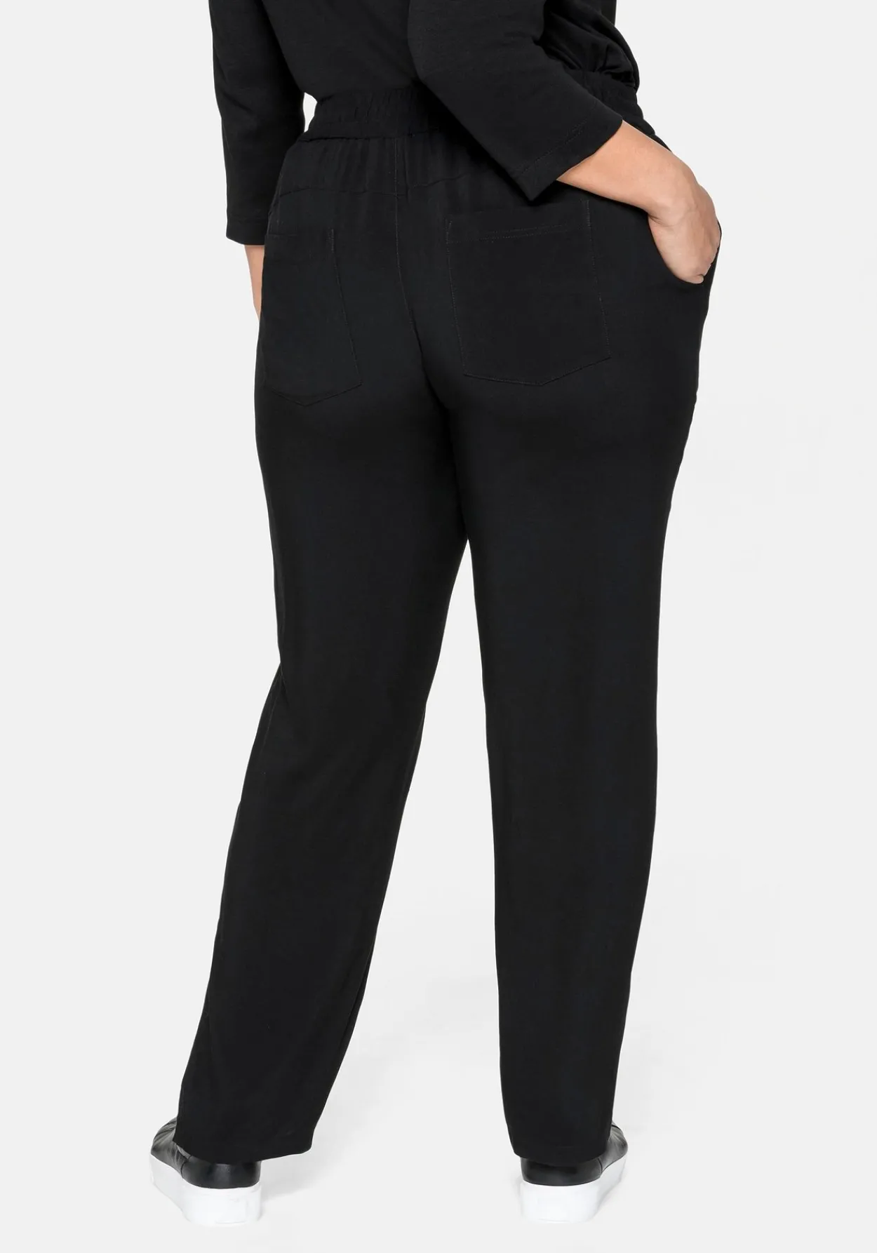 Schmale Joggpants mit Schlupfbund und Eingrifftaschen<sheego Hot