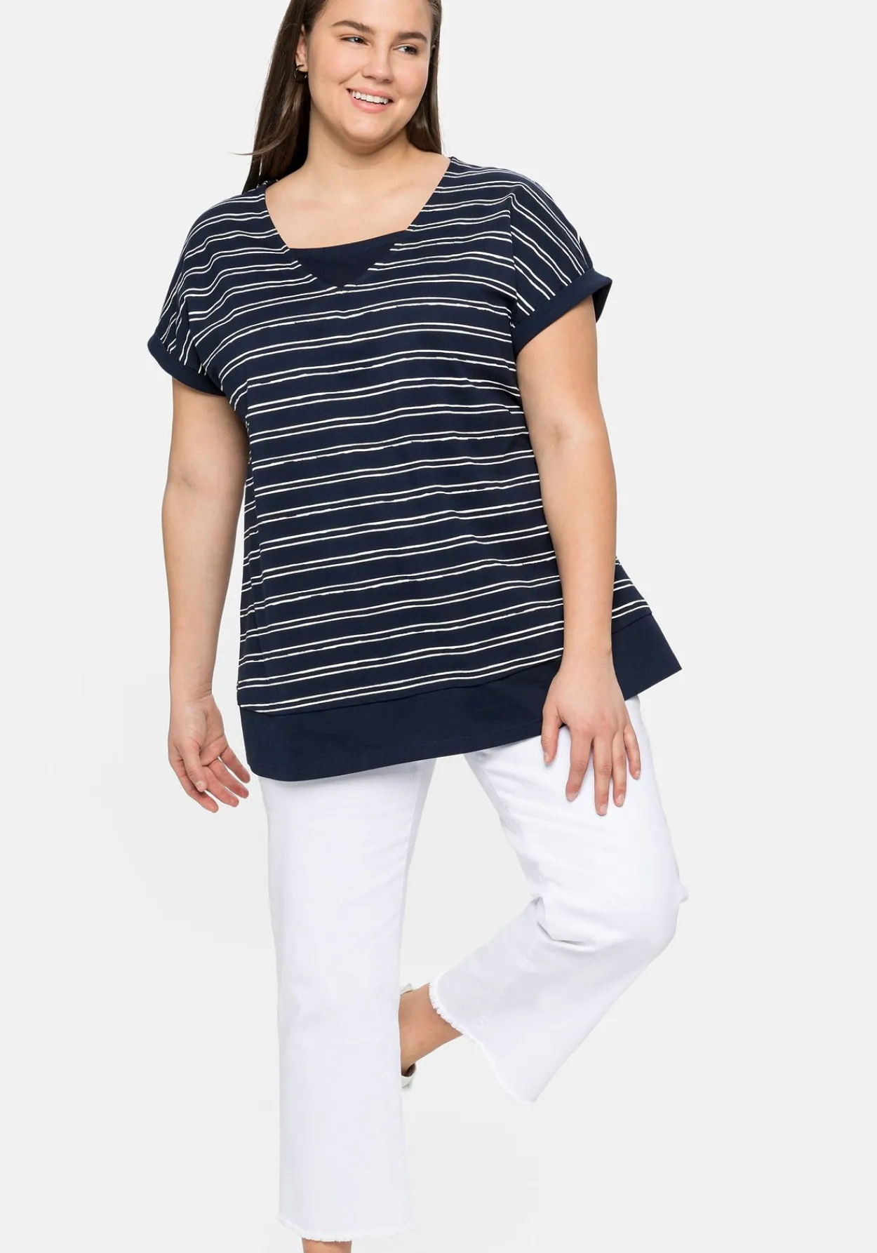 Shirt in Layeroptik, mit dezenten Streifen<sheego Outlet