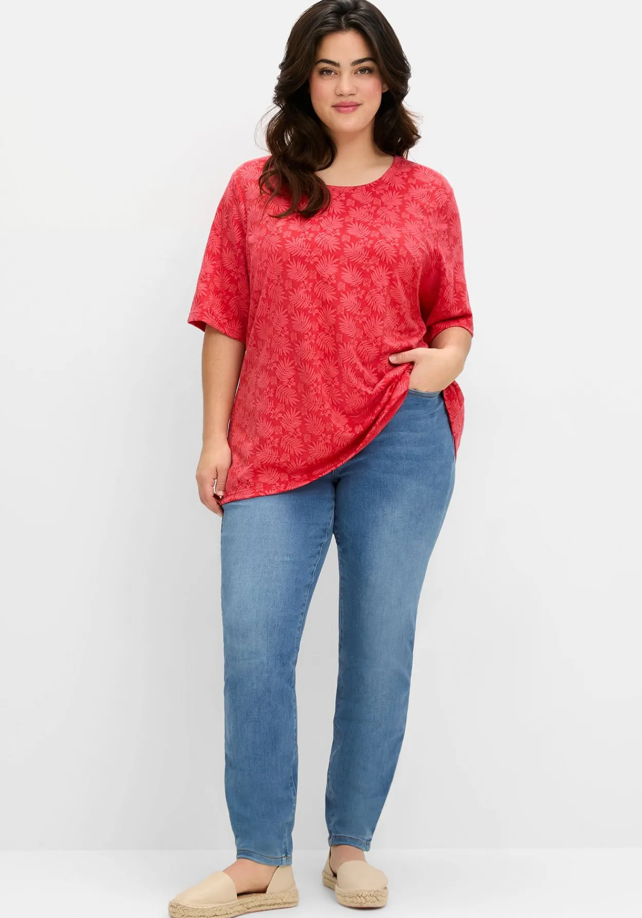 Shirt mit Alloverprint, leicht tailliert<sheego Sale