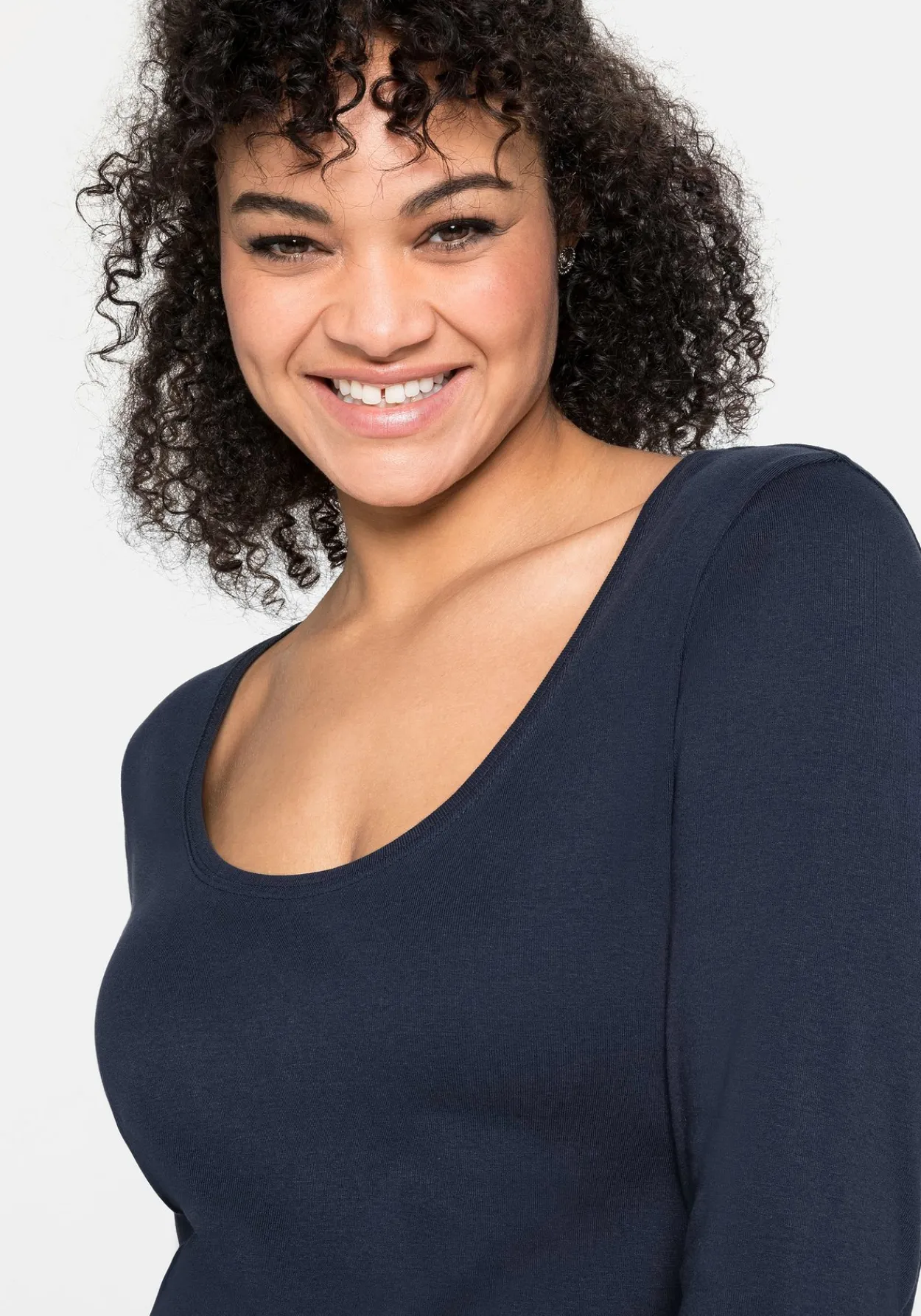 Shirt mit 3/4-Arm und weitem Rundhalsausschnitt<sheego New
