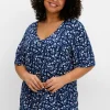 Shirt mit Blümchenprint und Knopfleiste<sheego Outlet