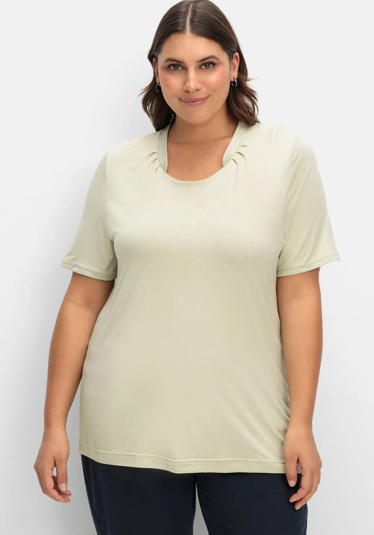 Shirt mit Faltenpartie am Stehkragen<sheego Clearance