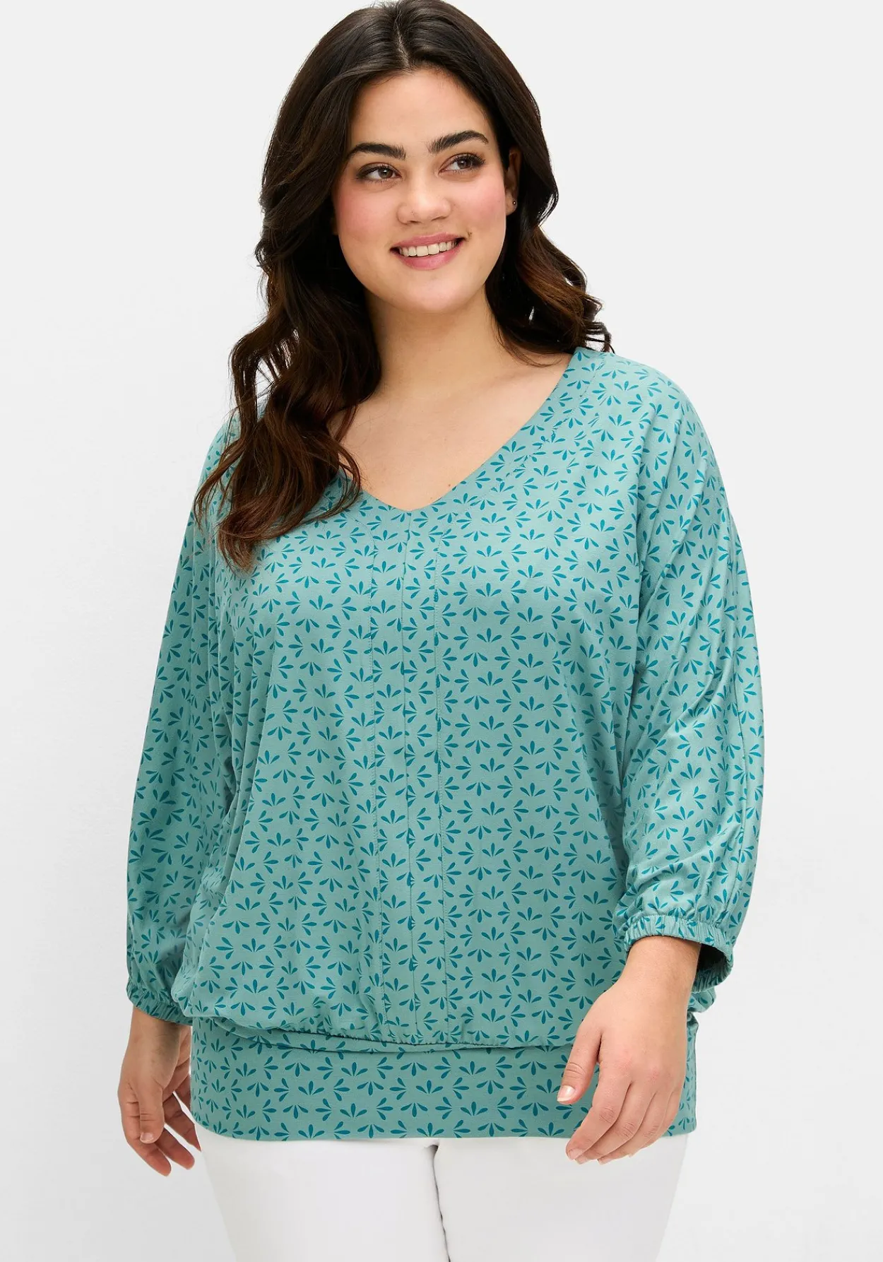Shirt mit 3/4-Fledermausärmeln und V-Ausschnitt<sheego Sale