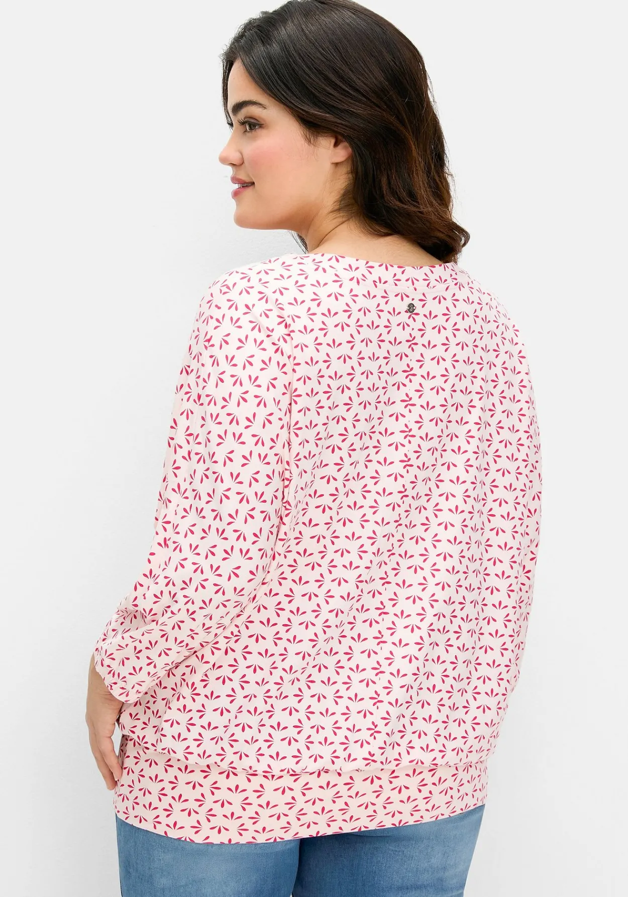 Shirt mit 3/4-Fledermausärmeln und V-Ausschnitt<sheego Fashion