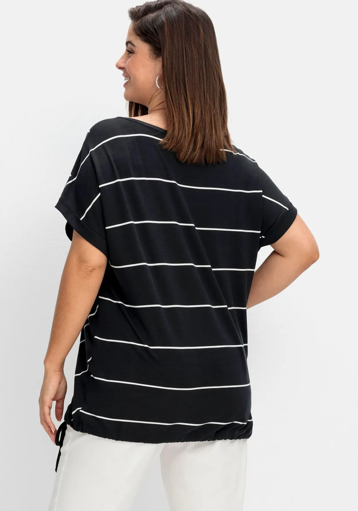 Shirt mit Streifen und Bindeband am Saum<sheego Outlet