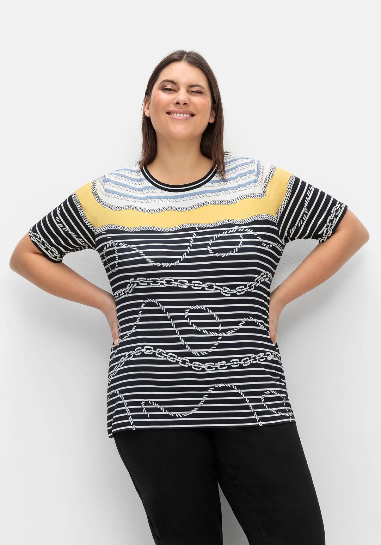 Shirt mit Streifendruck und Kettenmotiven<CREATION L PREMIUM New
