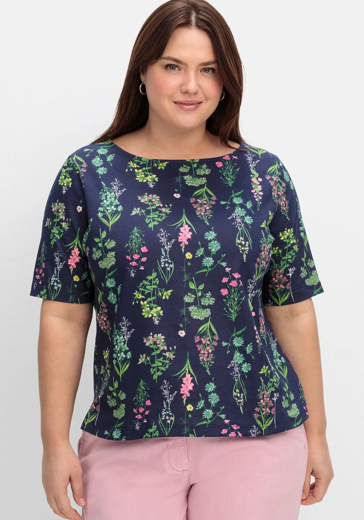 Shirt mit U-Boot-Ausschnitt und floralem Print<sheego Online