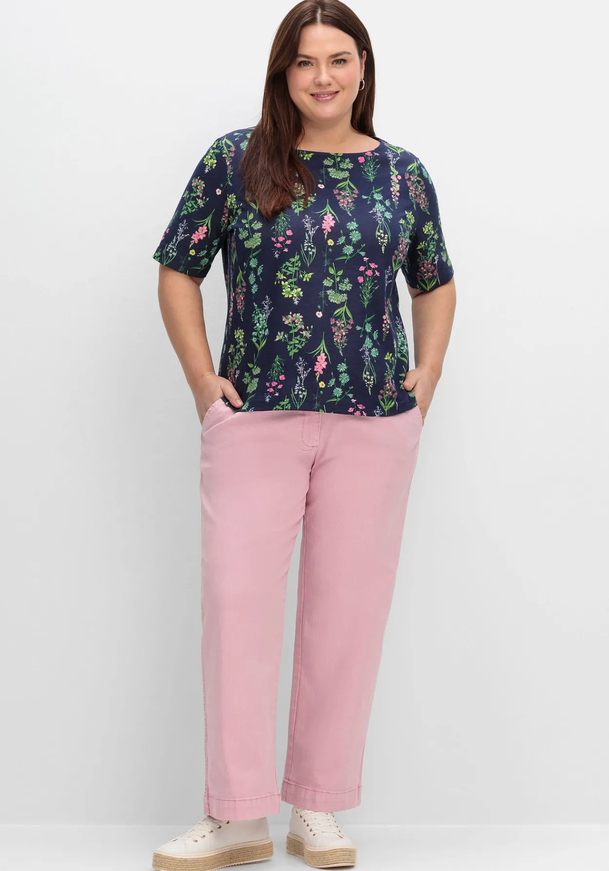 Shirt mit U-Boot-Ausschnitt und floralem Print<sheego Online
