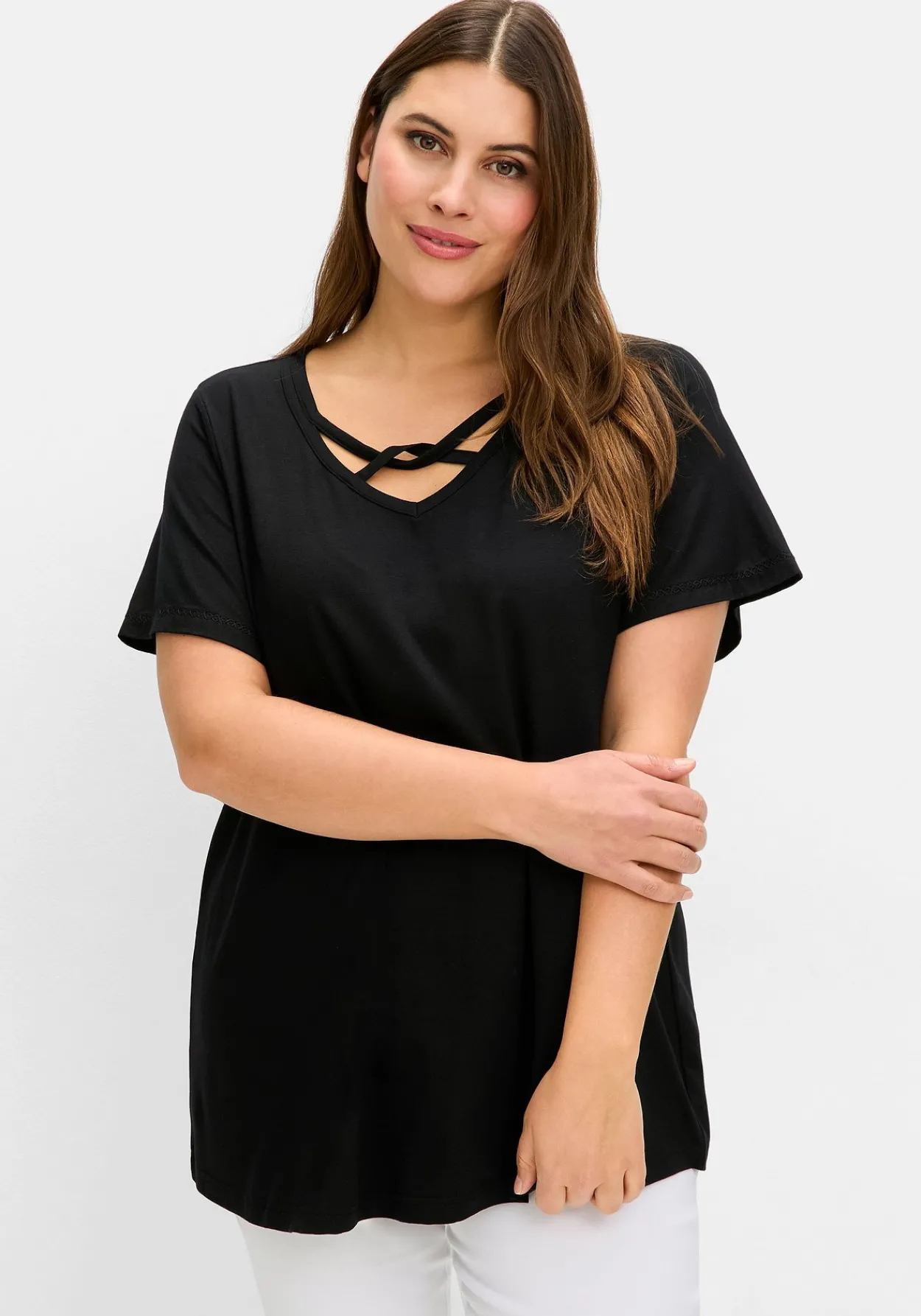 Shirt mit verziertem V-Ausschnitt<sheego Best