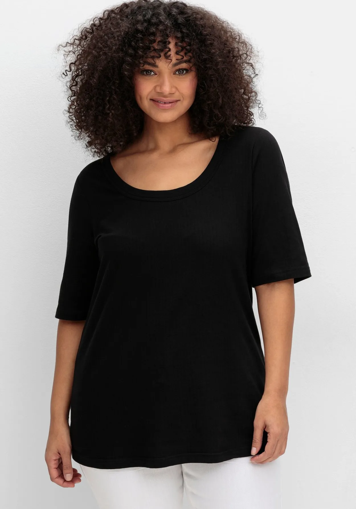 Shirt mit weitem Rundhalsausschnitt, in Rippstruktur<sheego Online