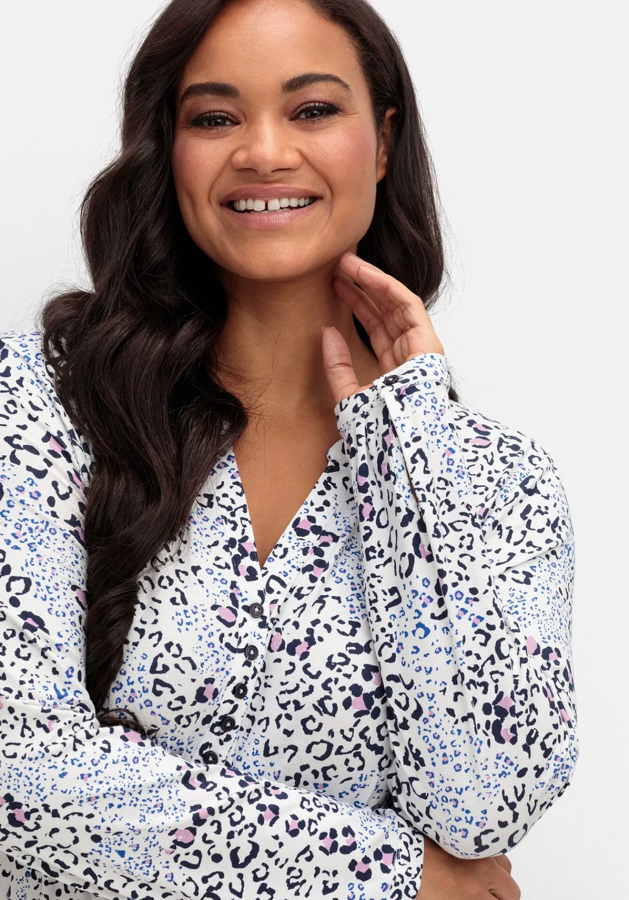 Shirtbluse aus Viskosejersey, mit Animalprint<sheego Hot