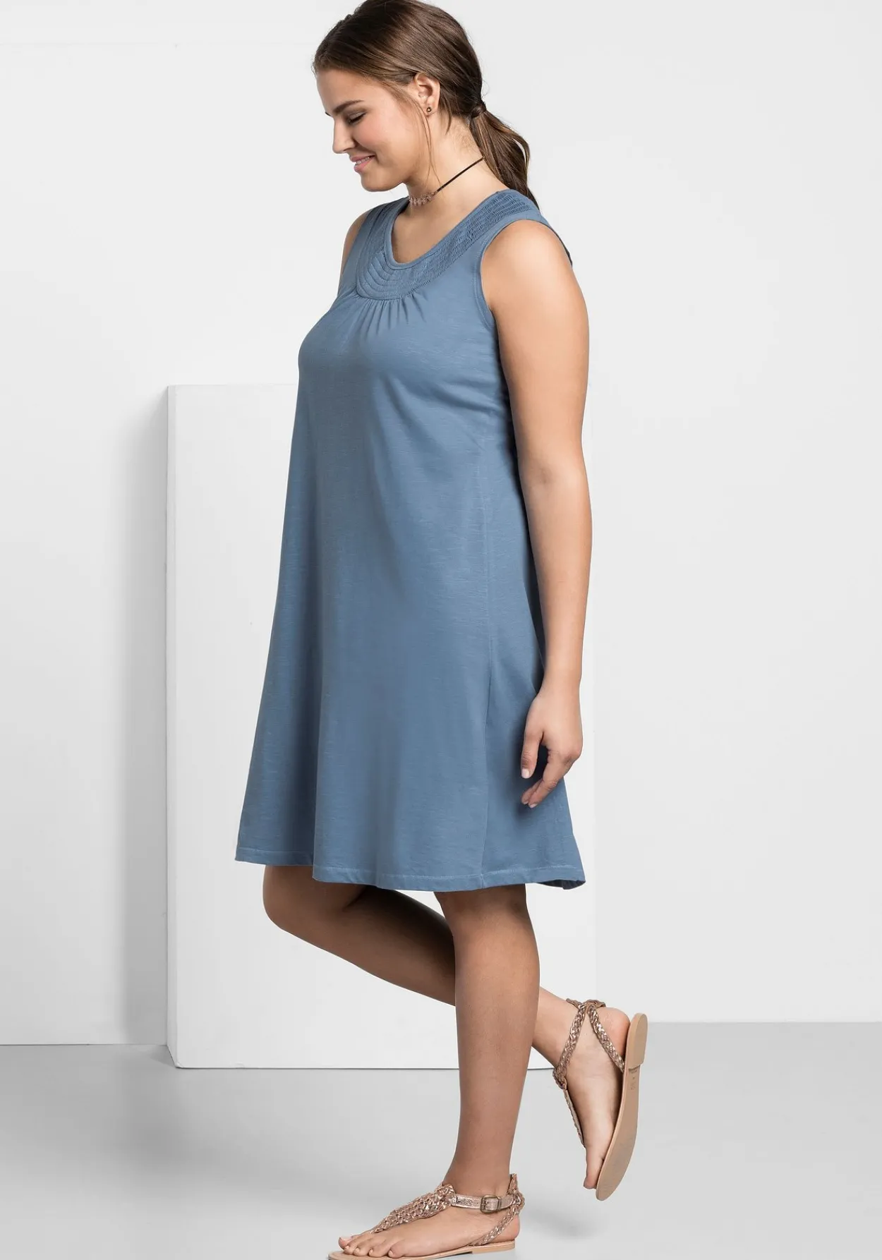 Shirtkleid mit Smok-Einsatz, in A-Linie<sheego Clearance