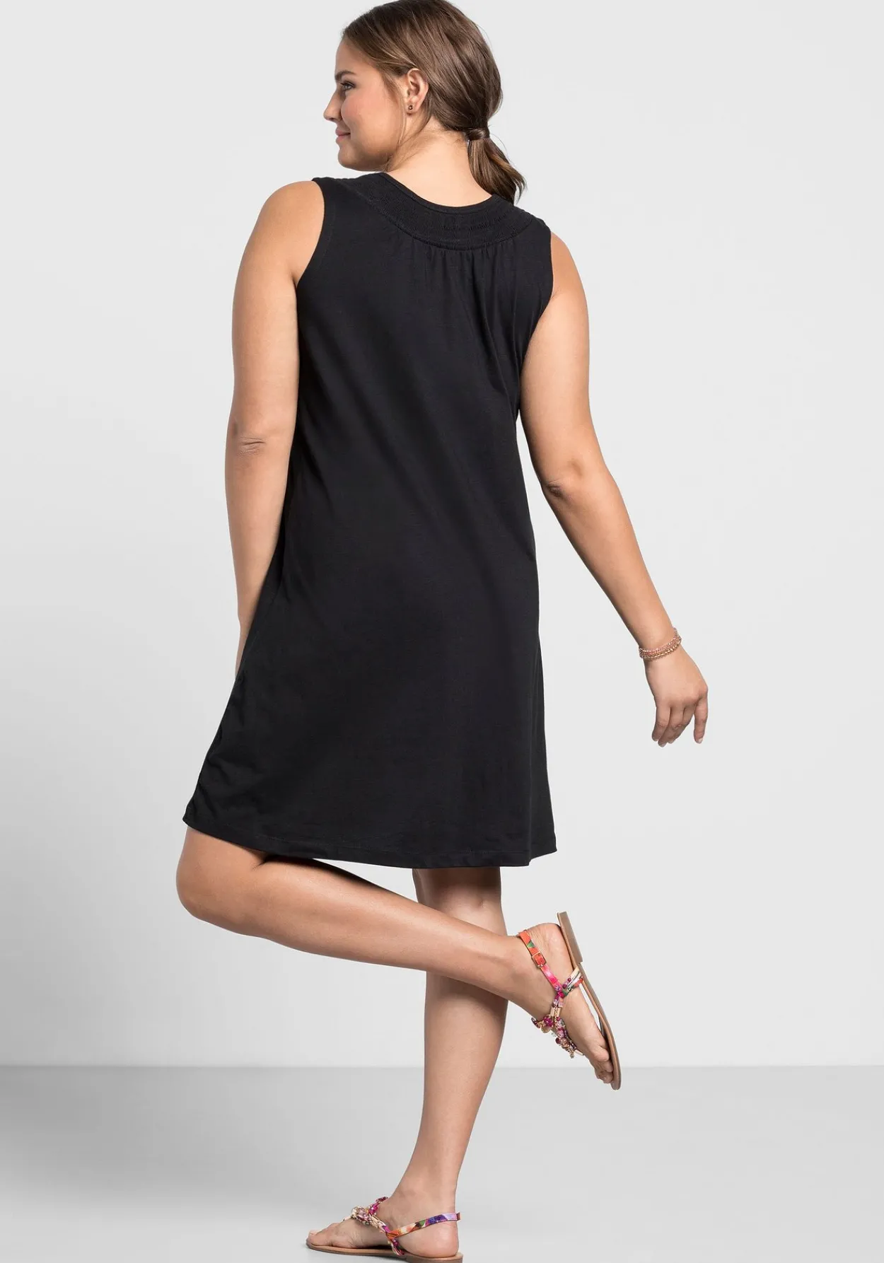 Shirtkleid mit Smok-Einsatz, in A-Linie<sheego New