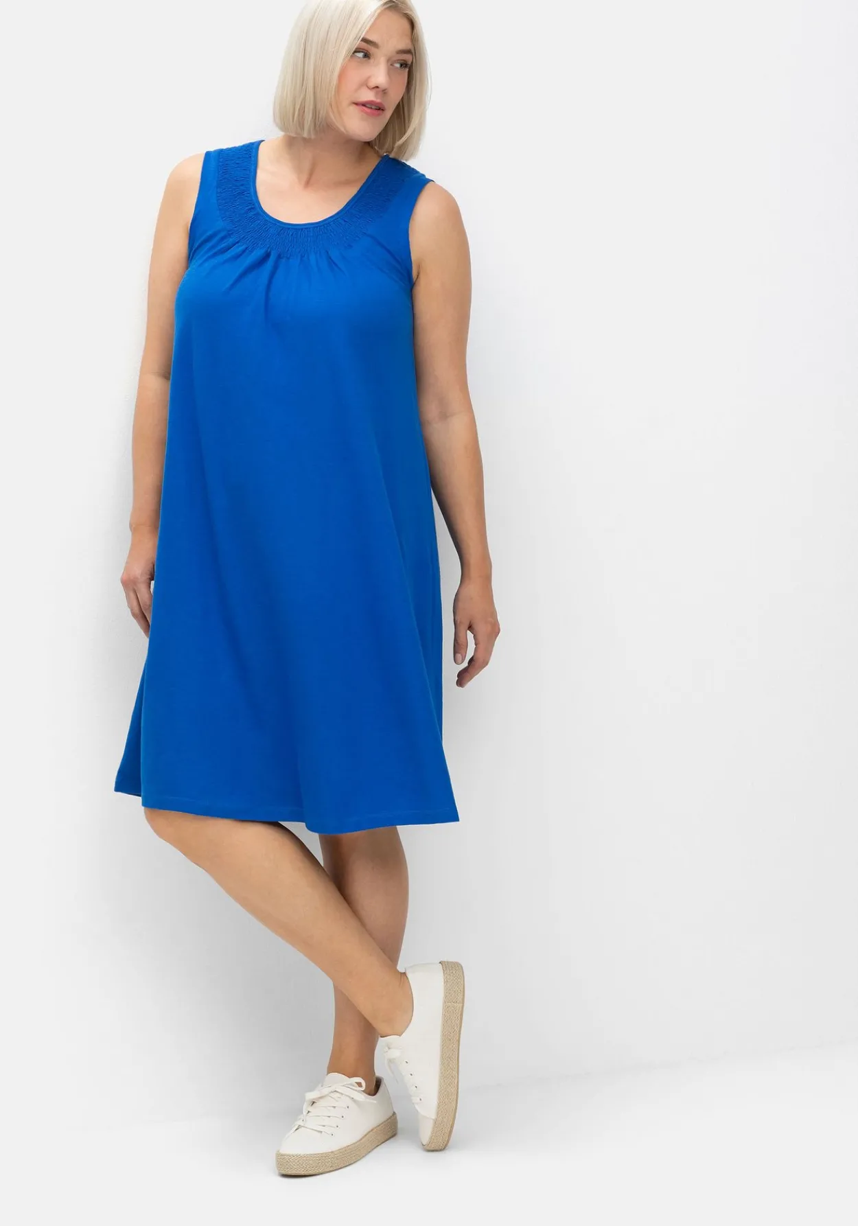 Shirtkleid mit Smok-Einsatz, in A-Linie<sheego Discount