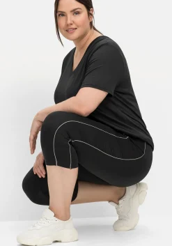 Sporthose in Caprilänge, mit Kontraststreifen<sheego Clearance