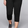 Sporthose in 3/4-Länge mit Bündchen, aus Sweat<sheego Fashion