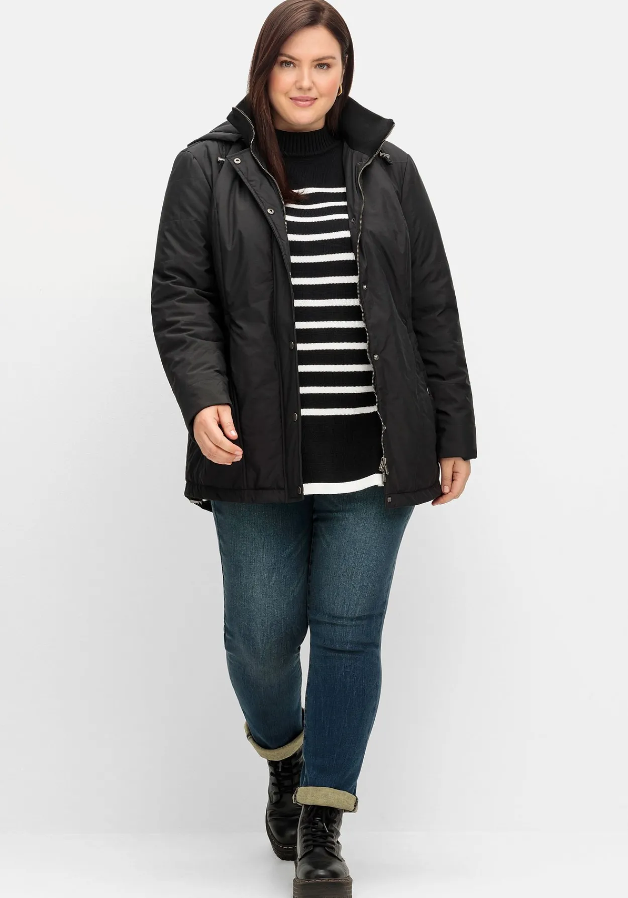 Steppjacke mit abnehmbarer Kapuze<sheego Clearance