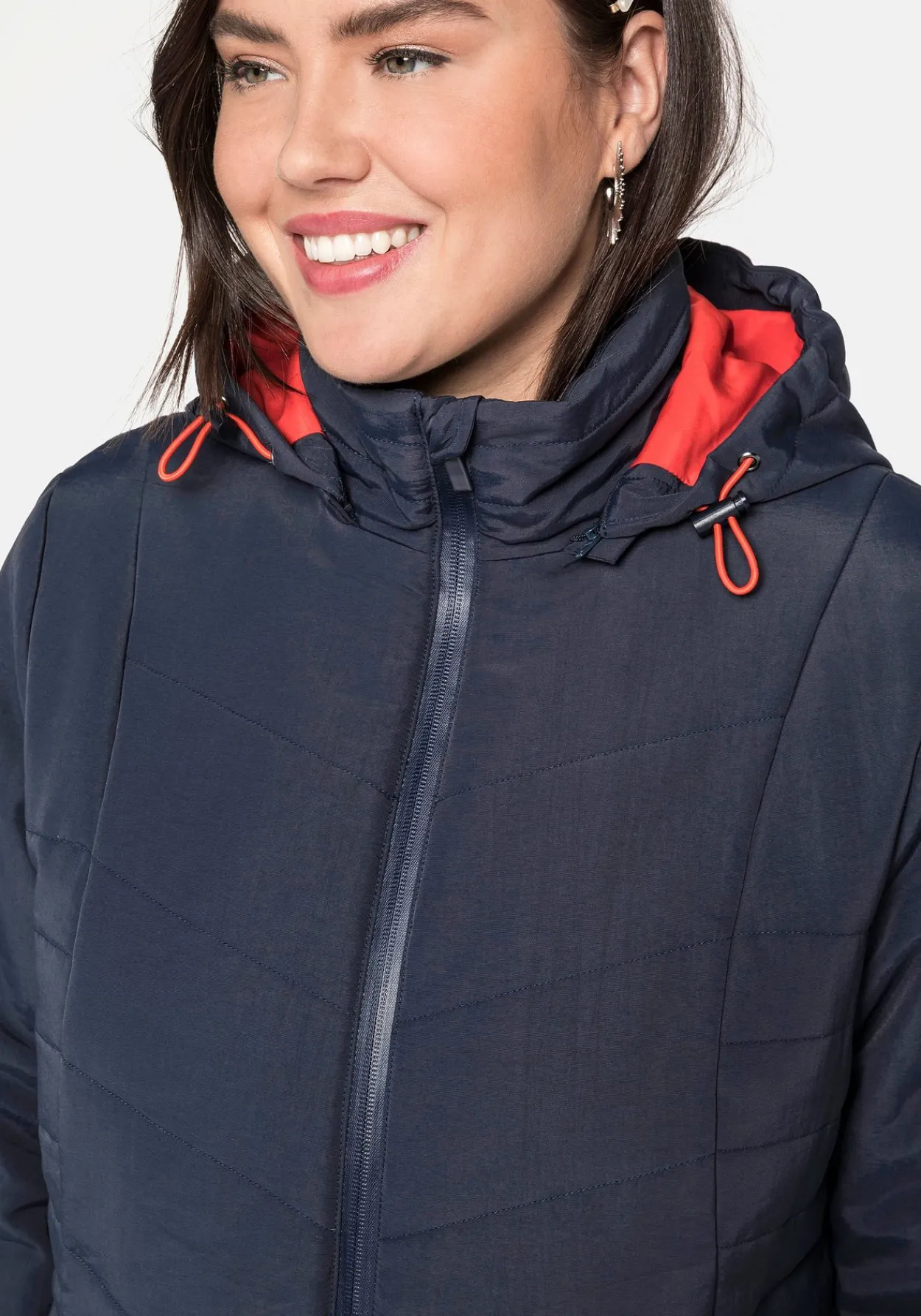 Steppmantel mit seitlichen Reißverschlüssen<sheego Fashion