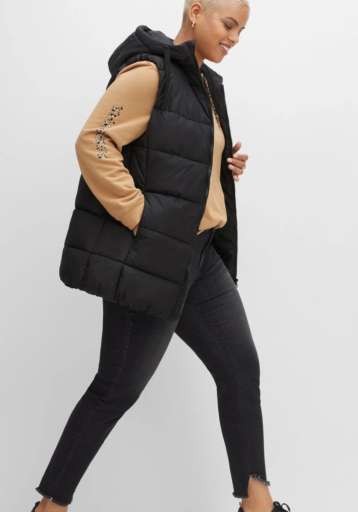 Steppweste in A-Linie, mit Kapuze und 2-Wege-Zipper<sheego Online