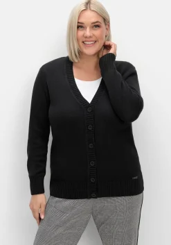 Strickjacke mit V-Ausschnitt und Knöpfen, tailliert<sheego Hot