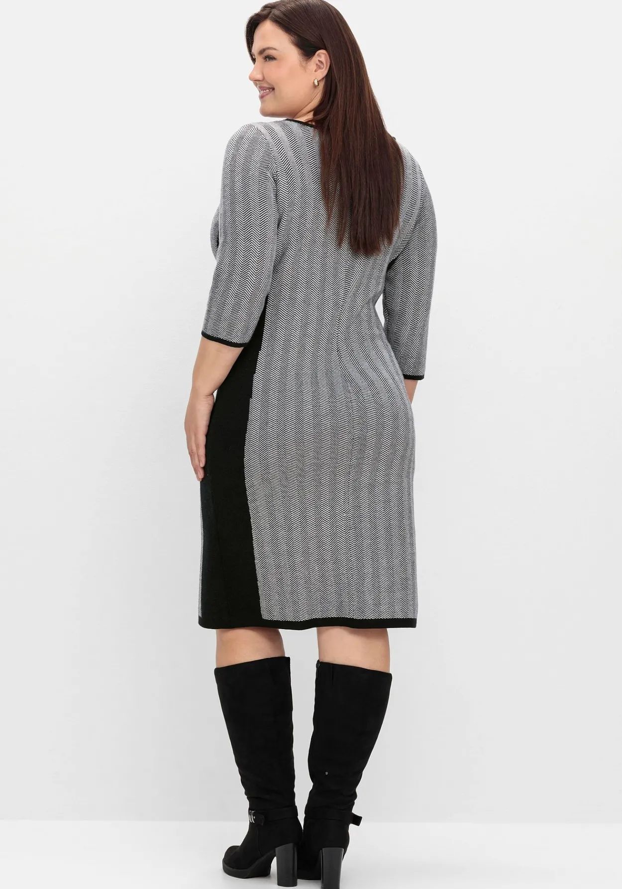 Strickkleid im Fischgrätmuster, mit Kontrastdetails<sheego Hot