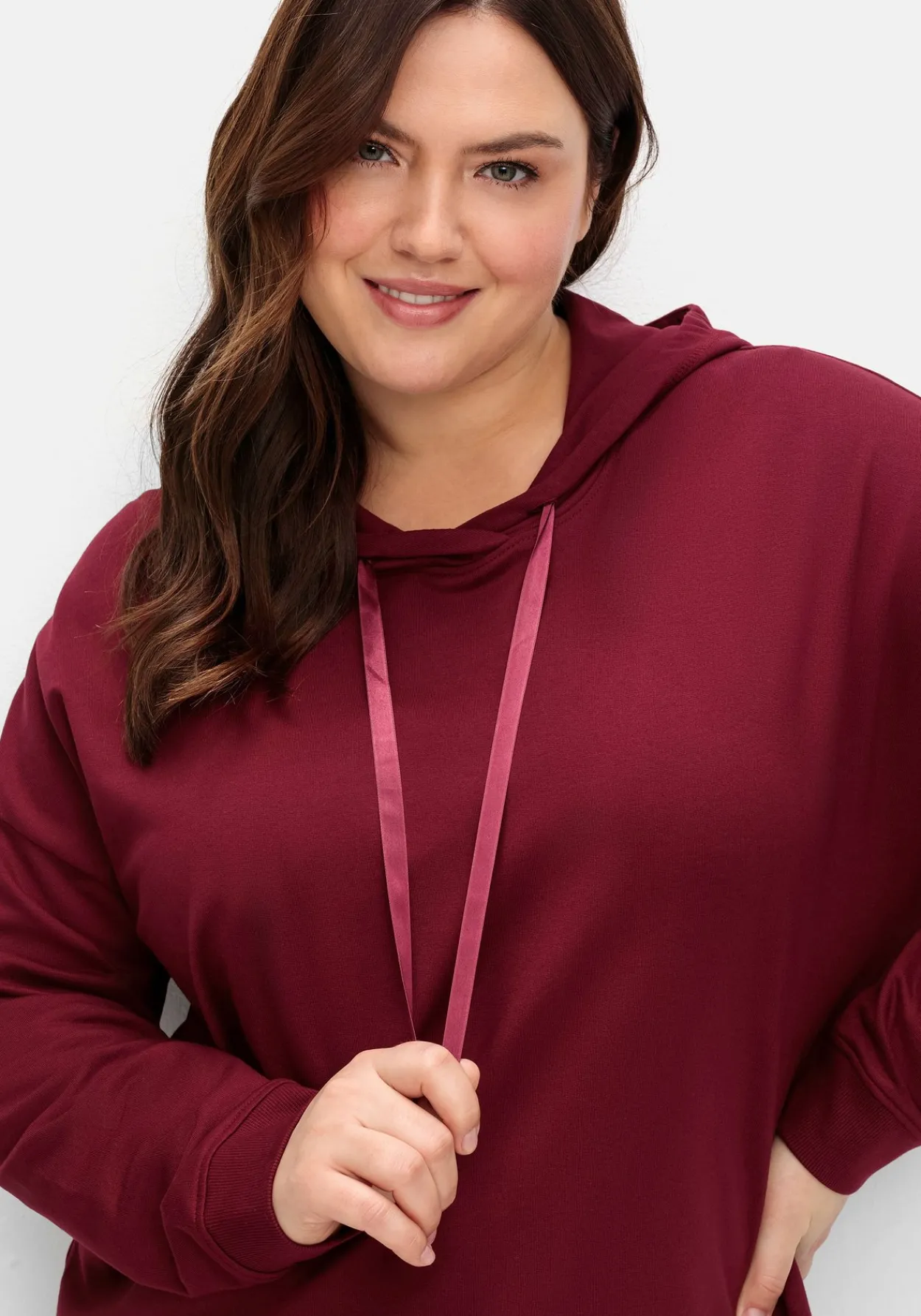 Sweatshirt mit Kapuze, in Oversizeform<sheego Online