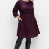 Tailliertes Kleid mit Alloverprint und kurzer Knopfleiste<sheego Outlet