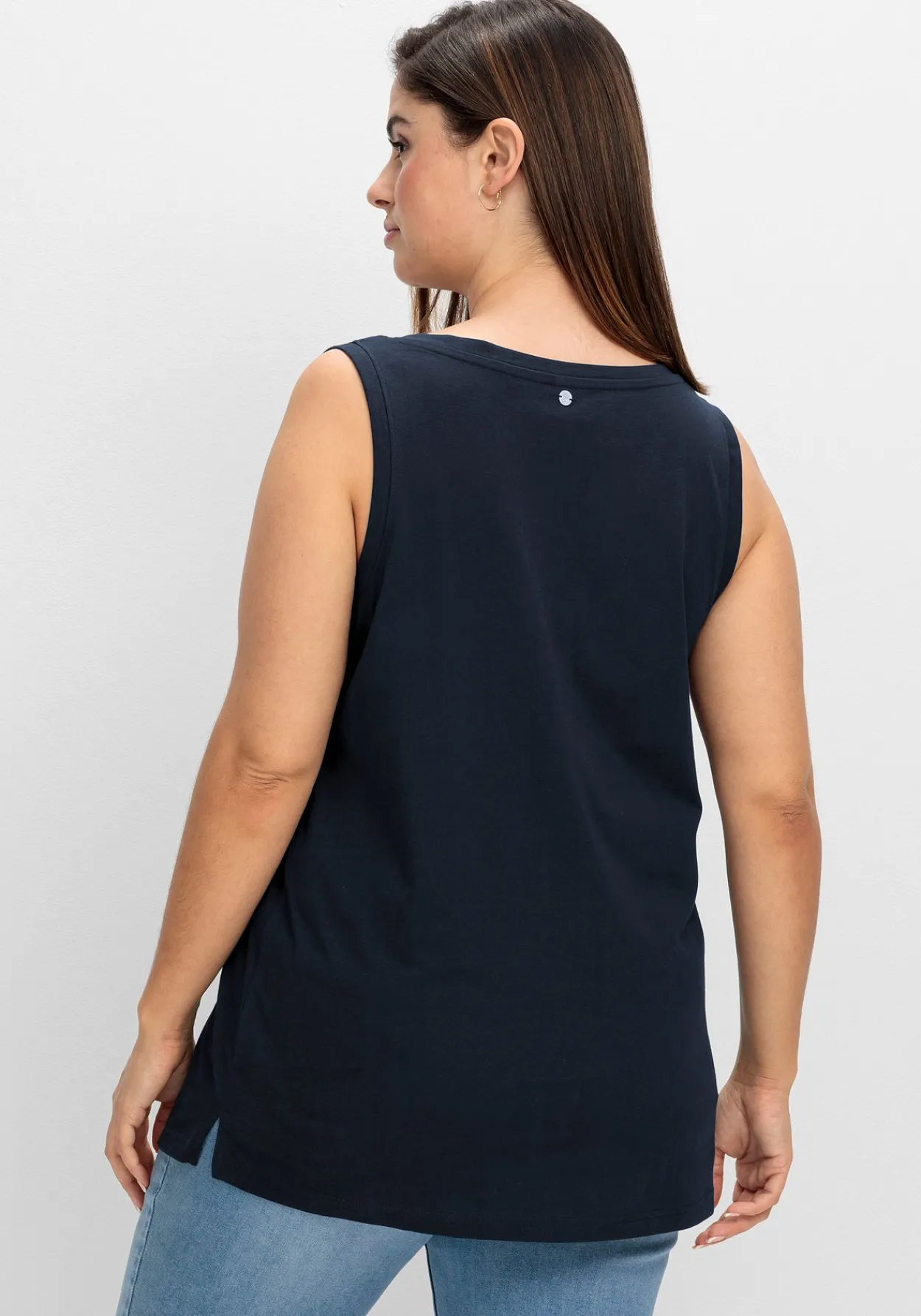 Tanktop mit V-Ausschnitt und Zierknopfleiste<sheego Online