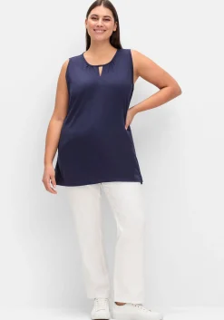 Top mit leichter Raffung und Cut-out am Ausschnitt<sheego Discount
