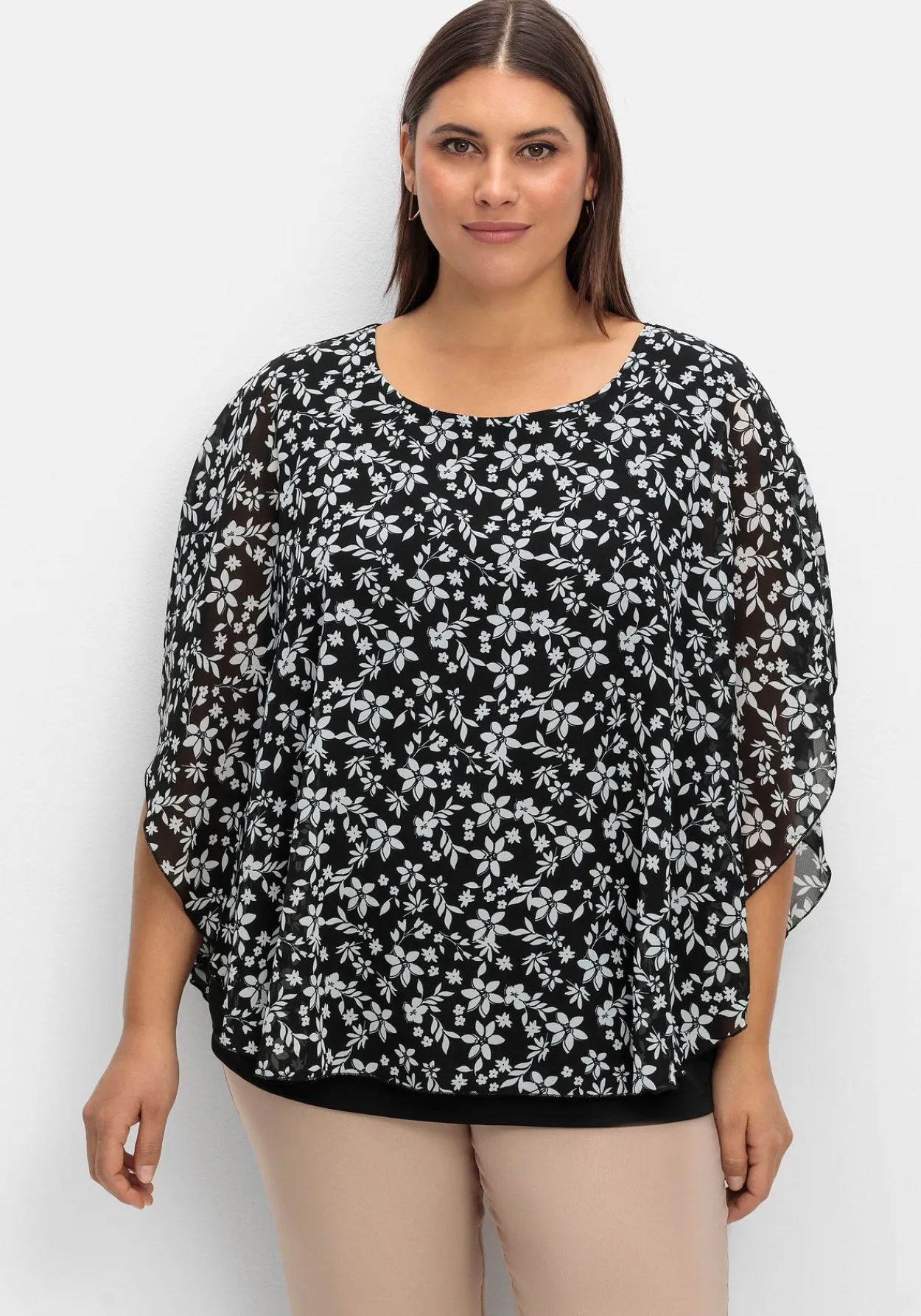 Tunika in Layeroptik, mit Blumenprint<sheego New