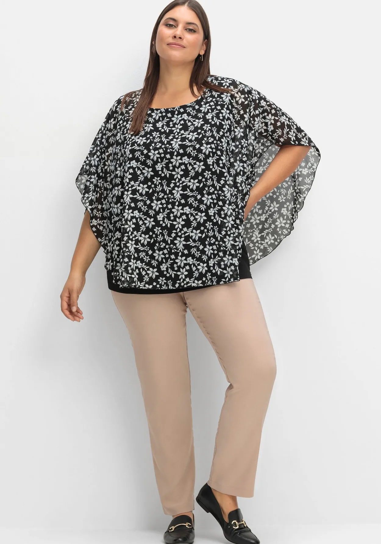 Tunika in Layeroptik, mit Blumenprint<sheego New