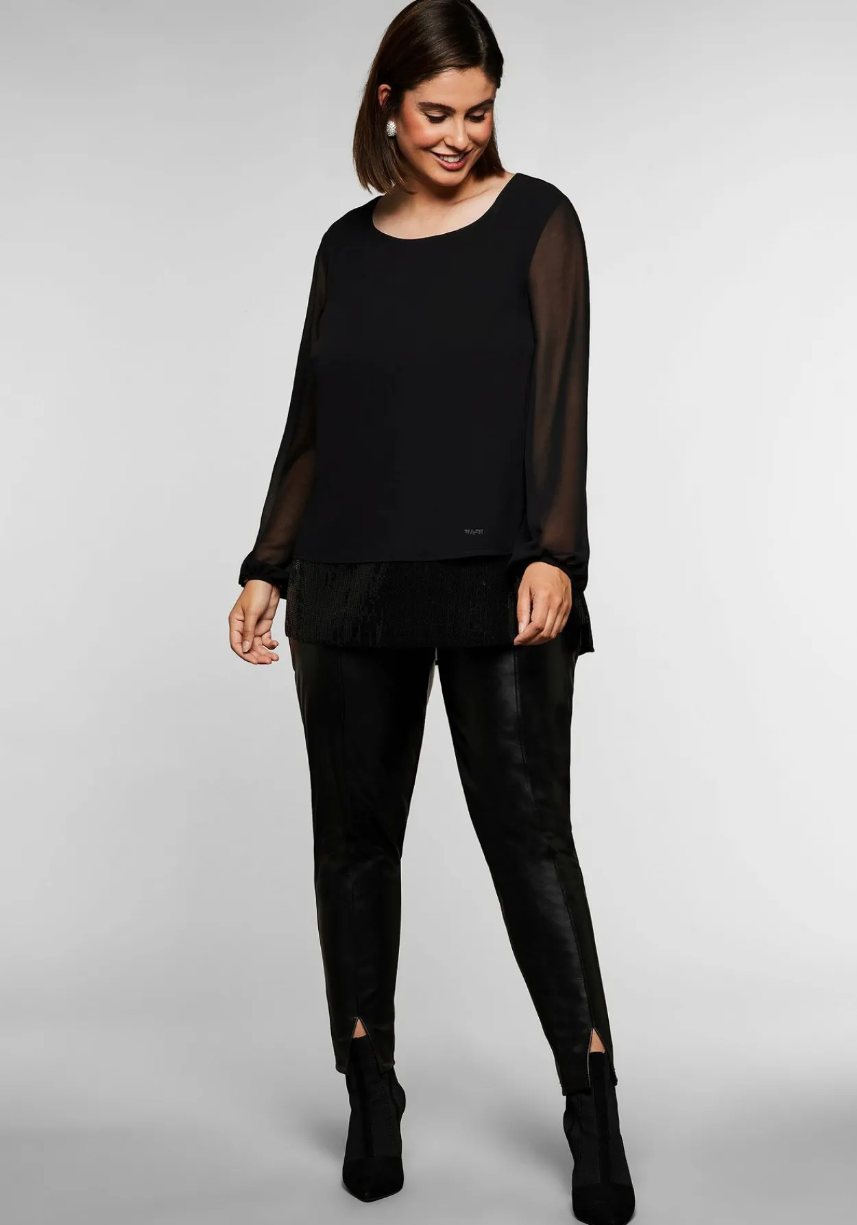 Tunika 2-in-1 Optik, mit Pailletten am Saum, aus Chiffon<sheego Outlet