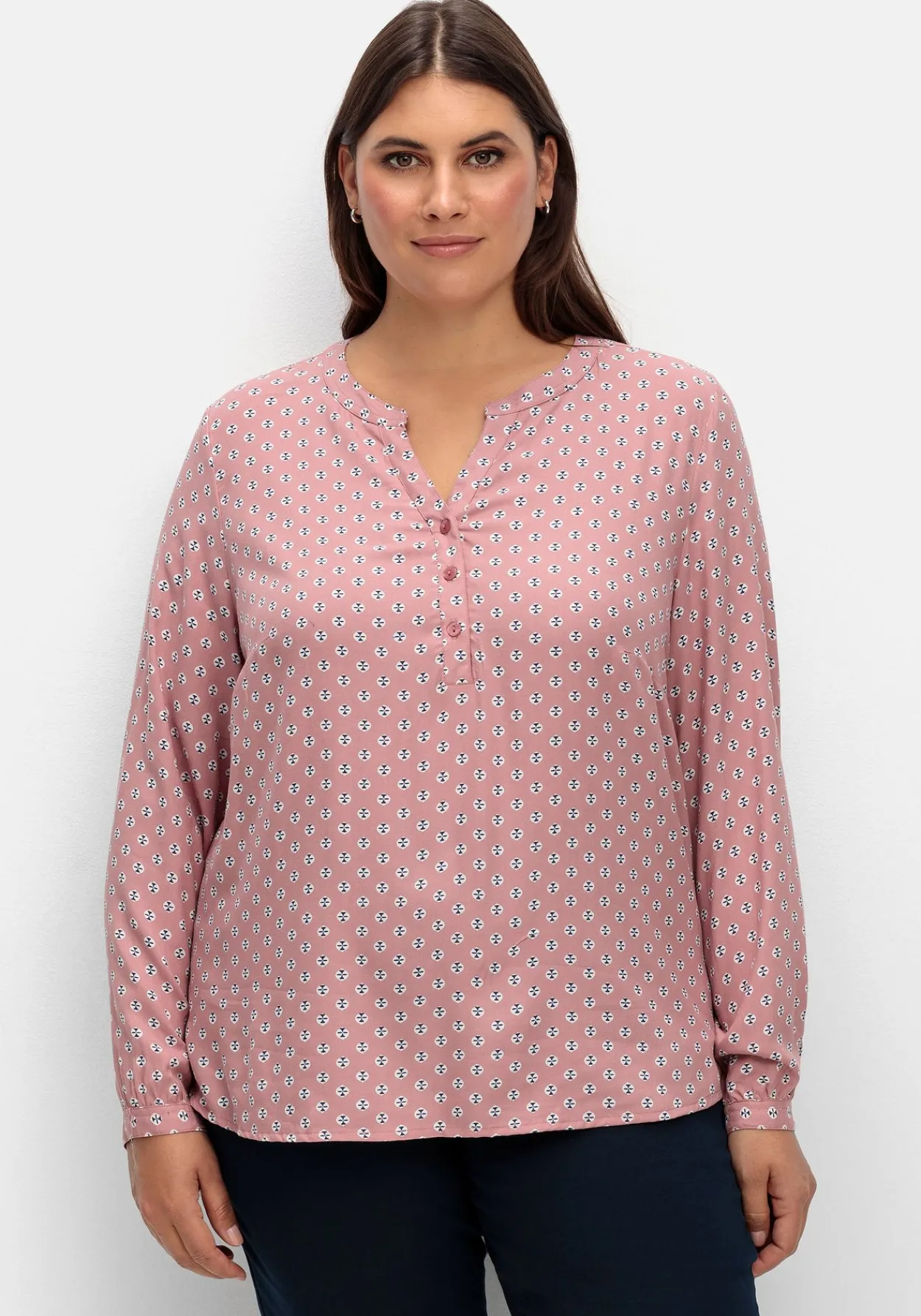 Tunika mit Alloverdruck und Knopfleiste<sheego Discount