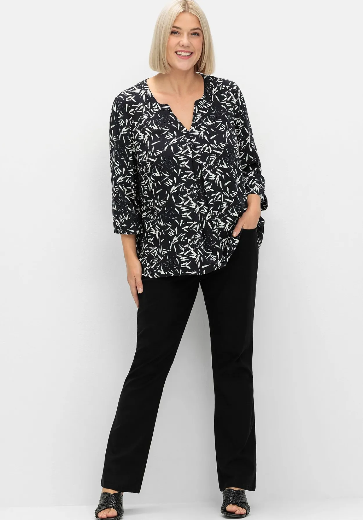 Tunika mit 3/4-Arm und Alloverprint<sheego Online