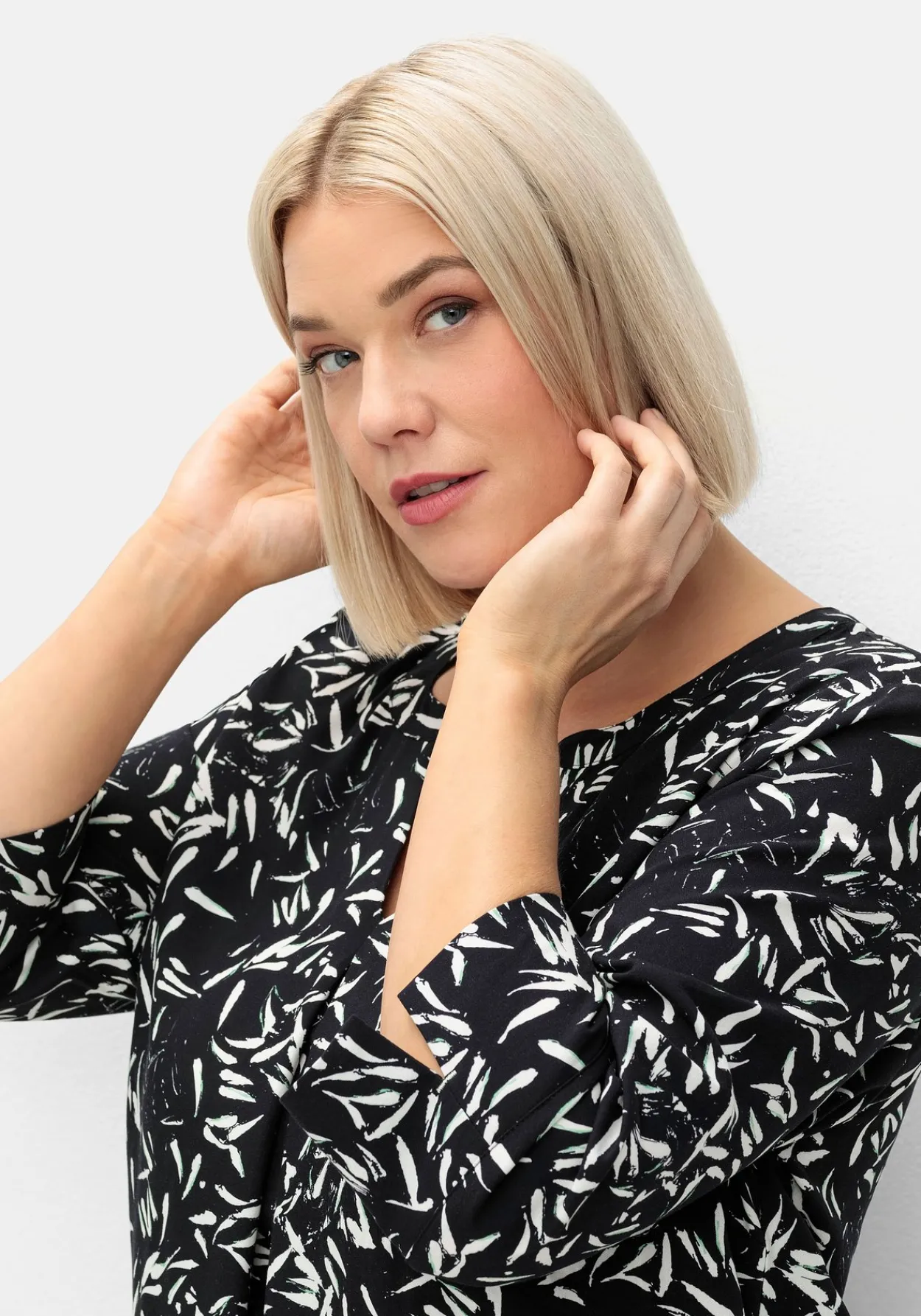 Tunika mit 3/4-Arm und Alloverprint<sheego Online