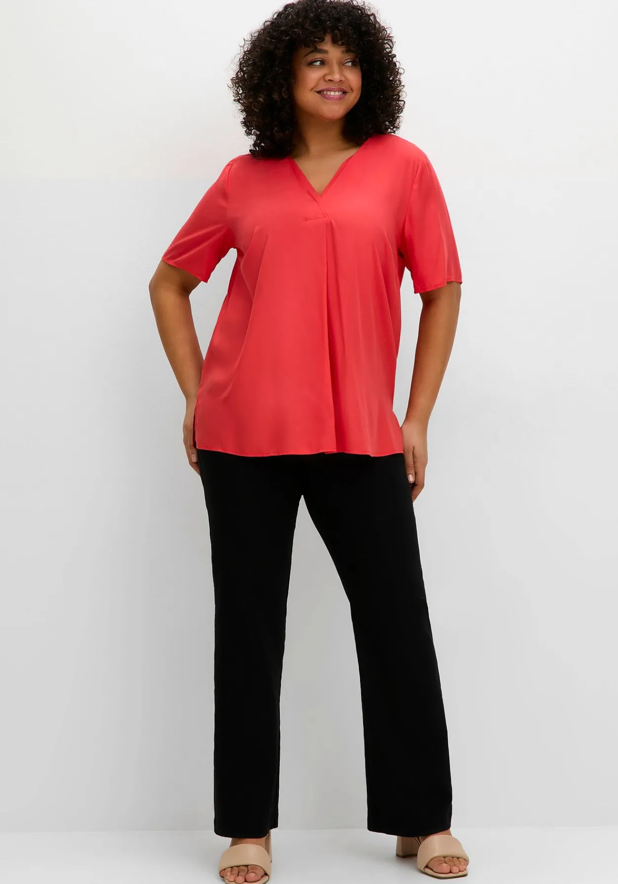Tunika mit floralem Alloverdruck<sheego Hot