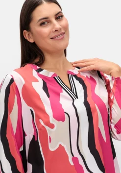 Tunika mit Grafikprint und Ziertape am V-Cut<sheego Hot