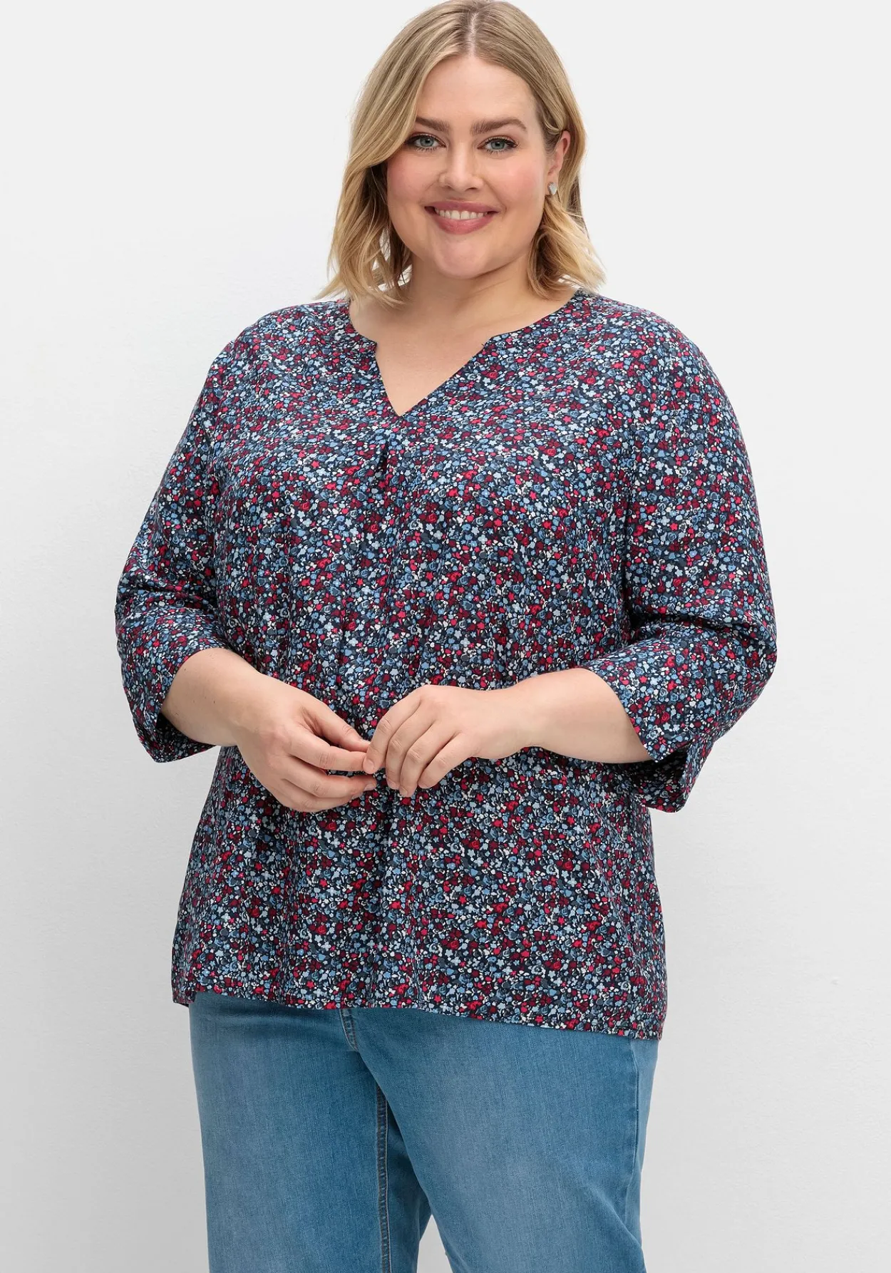 Tunika mit Minimal-Alloverprint<sheego Sale
