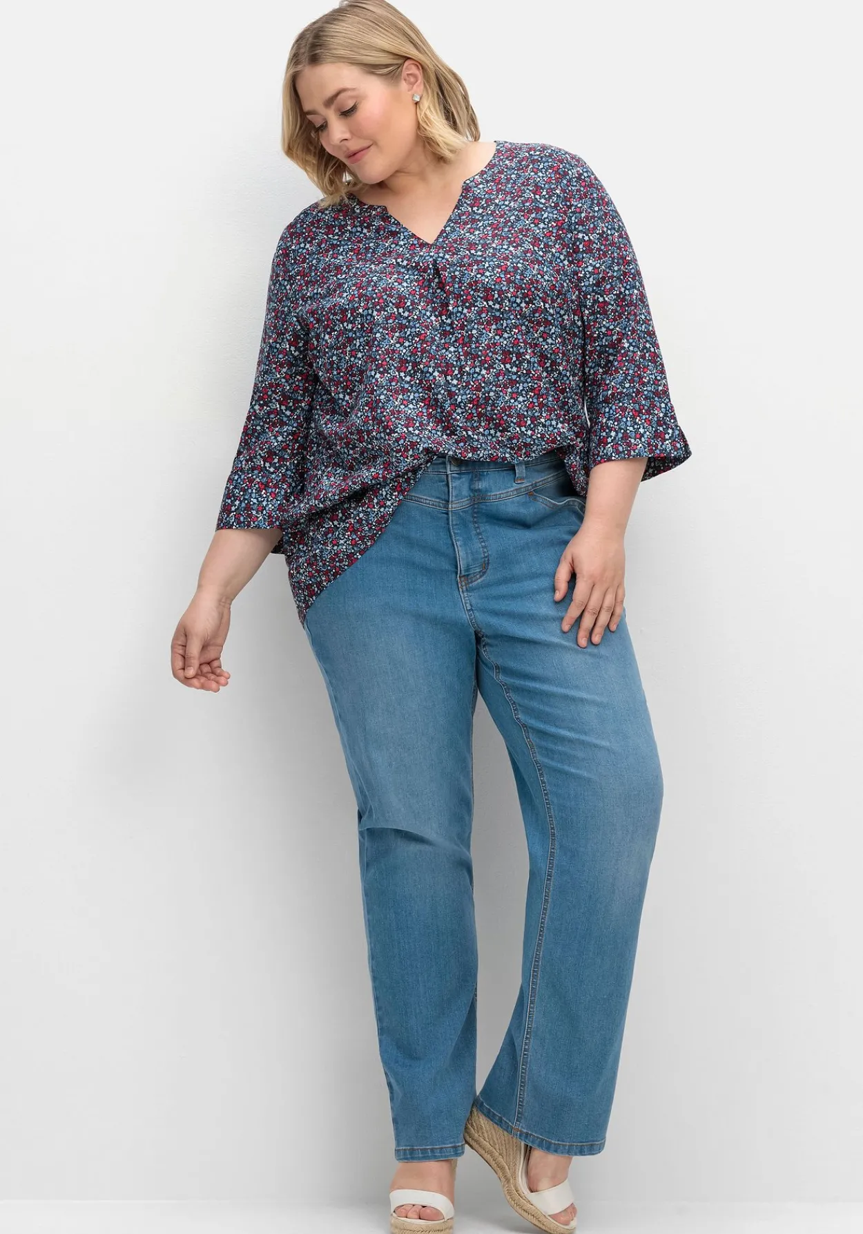 Tunika mit Minimal-Alloverprint<sheego Sale