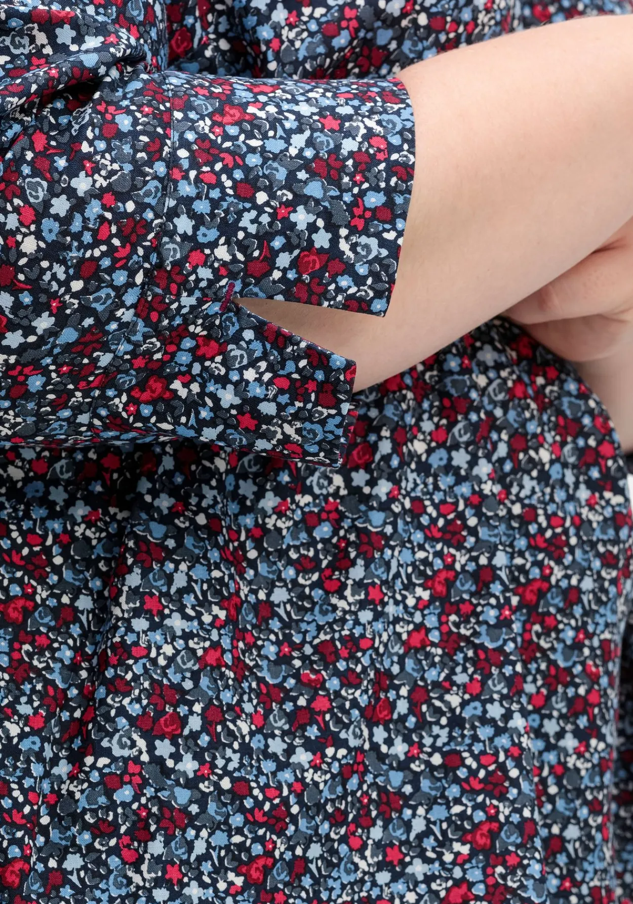 Tunika mit Minimal-Alloverprint<sheego Sale