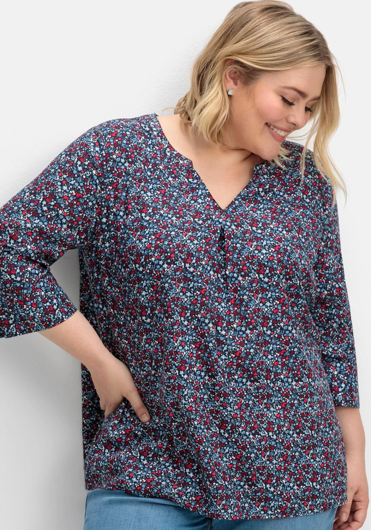 Tunika mit Minimal-Alloverprint<sheego Sale