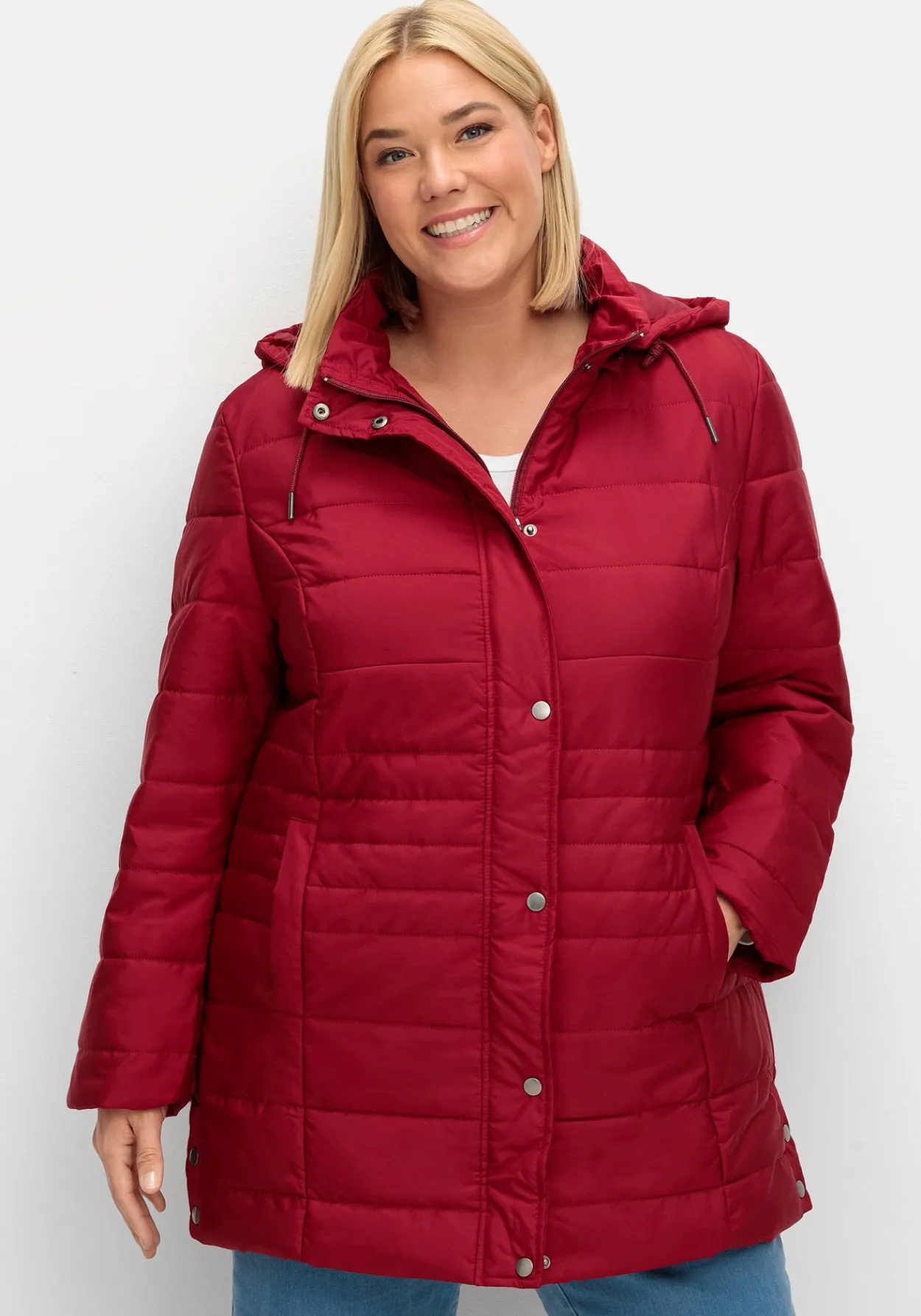 Warm wattierte Steppjacke mit Kapuze<sheego New
