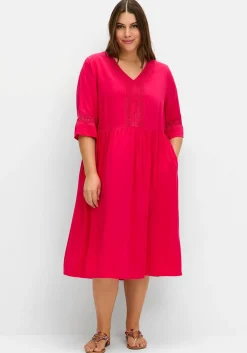 Weit schwingendes Kleid mit Häkelspitze<sheego Sale
