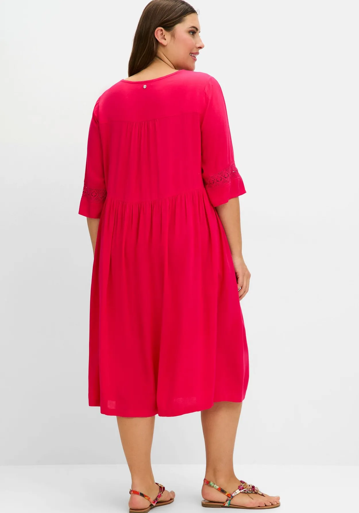 Weit schwingendes Kleid mit Häkelspitze<sheego Sale