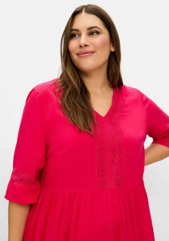 Weit schwingendes Kleid mit Häkelspitze<sheego Sale