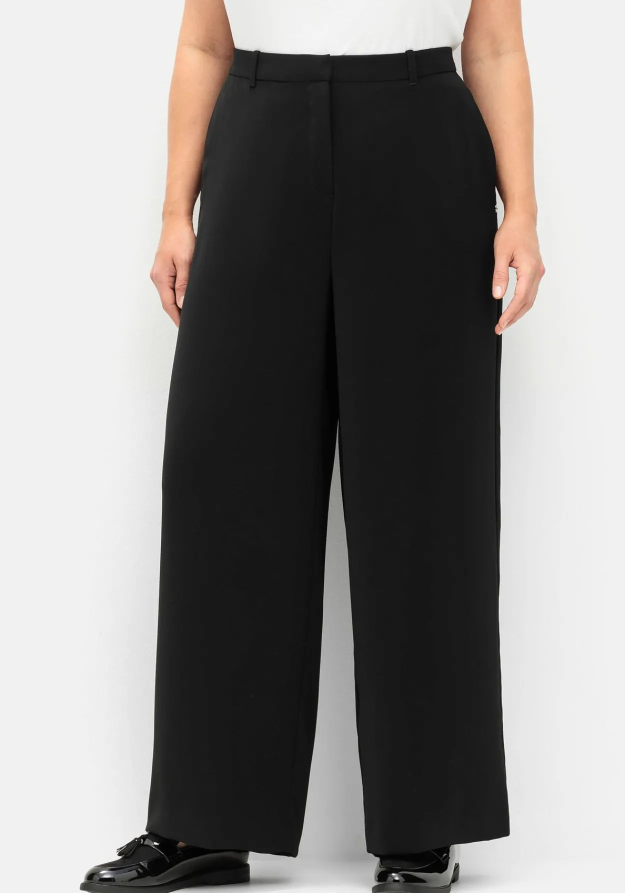 Weite gepflegte Hose mit Teilgummibund<sheego Outlet
