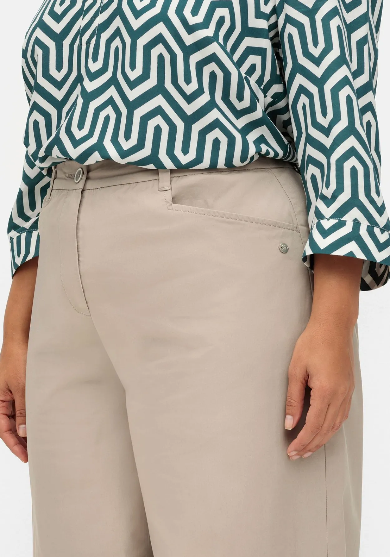 Weite Hose im Chino-Stil, aus leichtem Twill<sheego Sale