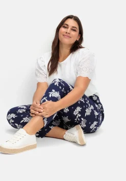 Weite Hose mit Rundum-Dehnbund und Blütendruck<sheego Discount